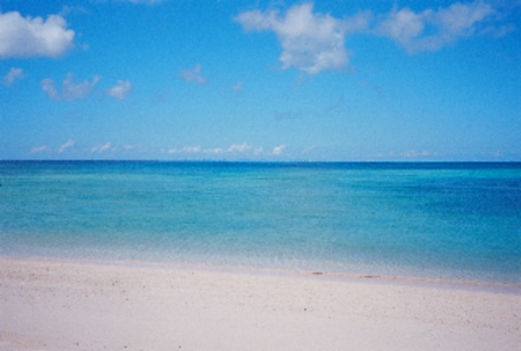 【さき楽】夏２泊予約〜限定！の沖縄を早めにお得に予約！絶景の海の景色に癒されるコテージ宿泊